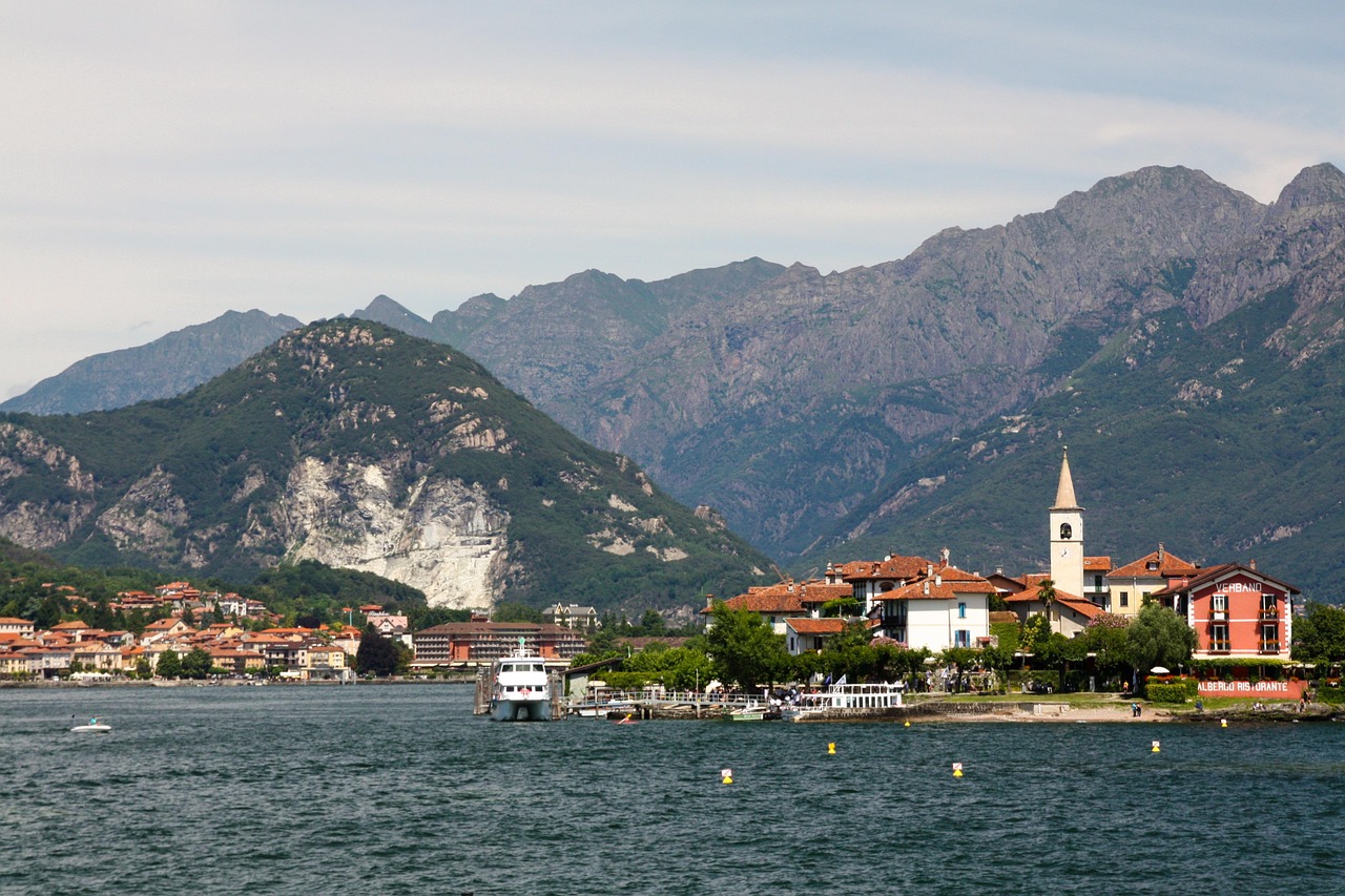Lago Maggiore | San Domenico und Skifahren bei Nacht | Secret World Trip Planner