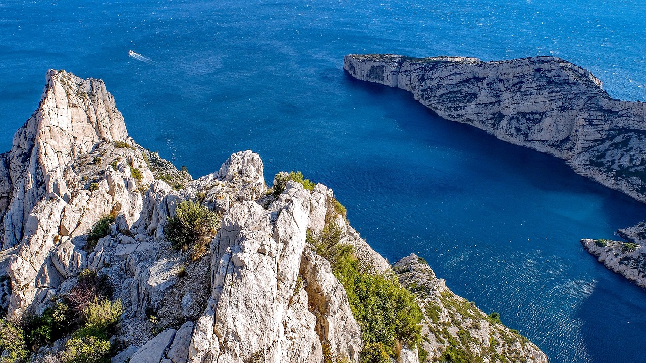 Calanque D'en Vau - Cassis | Secret World Trip Planner