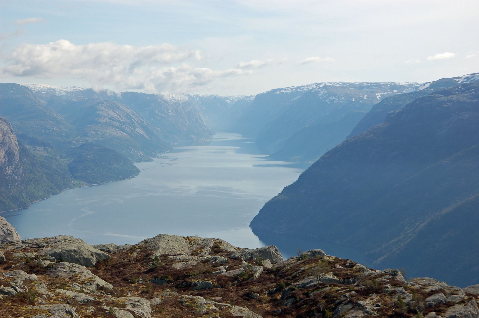 Der Preikestolen und das Unendliche - Preikestolen | Secret World Trip Planner