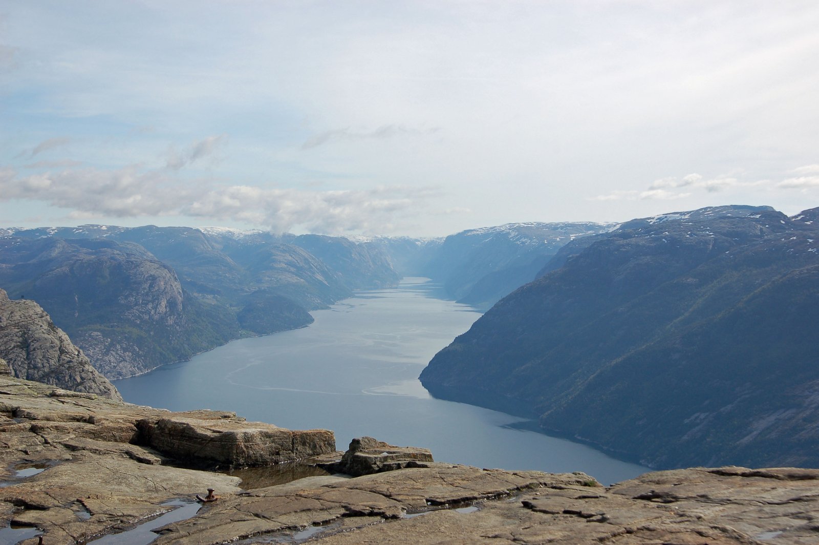 Der Preikestolen und das Unendliche - Preikestolen | Secret World Trip Planner