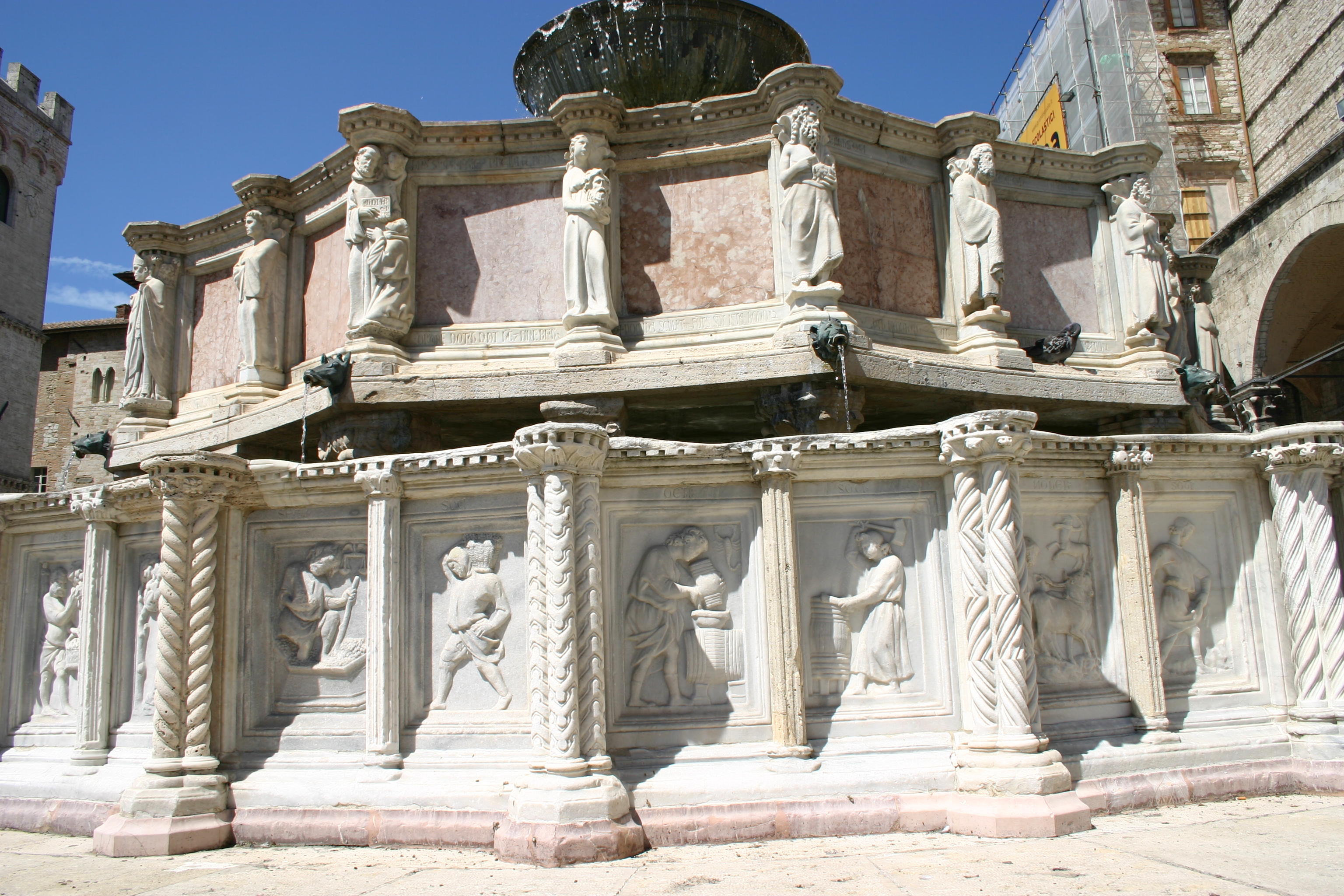 ฟอนทานามัจโจเร  - Perugia | Secret World Trip Planner