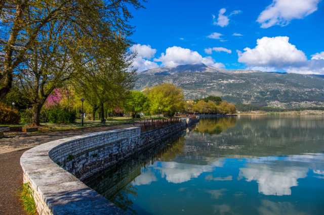 Lake Pamvotida: Ioannina's Enchanting Waters — Lake Pamvotida
