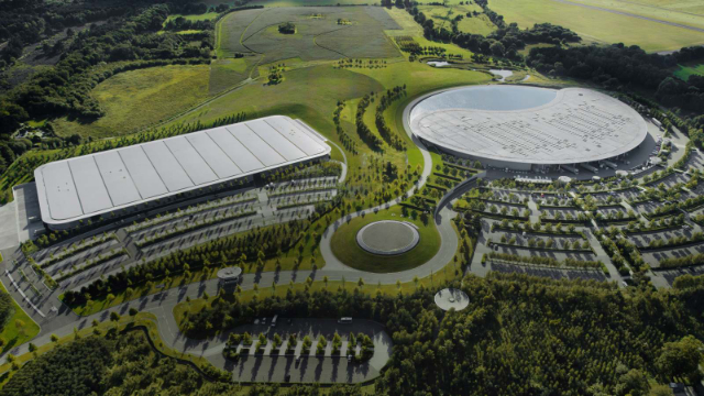 McLaren Technology Centre: A Mecca for Motorsports Enthusiasts - McLaren Technology Centre | Secret World Trip Planner