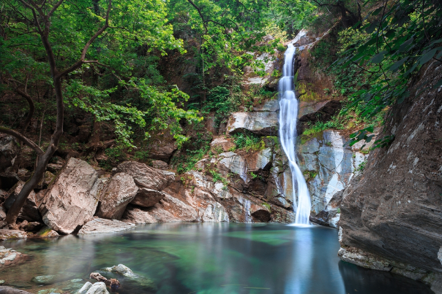 Kalipso Waterfall — Melivoia