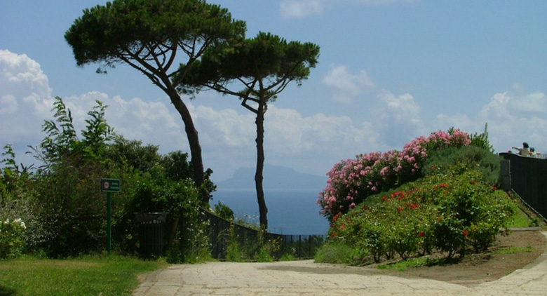वर्जिलियानो या स्मरण पार्क - Napoli | Secret World Trip Planner