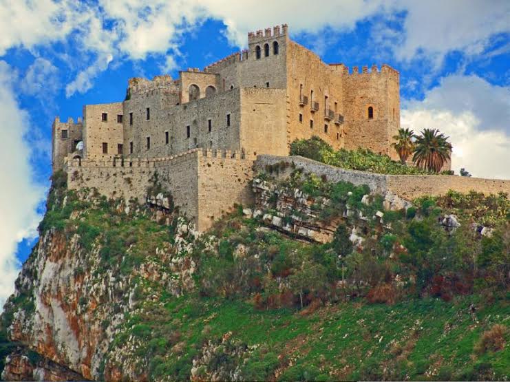 Caccamo Castle — Caccamo