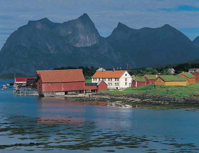 Alter Handelsposten Kjerringøy - Fylkesveg 571 | Secret World Trip Planner