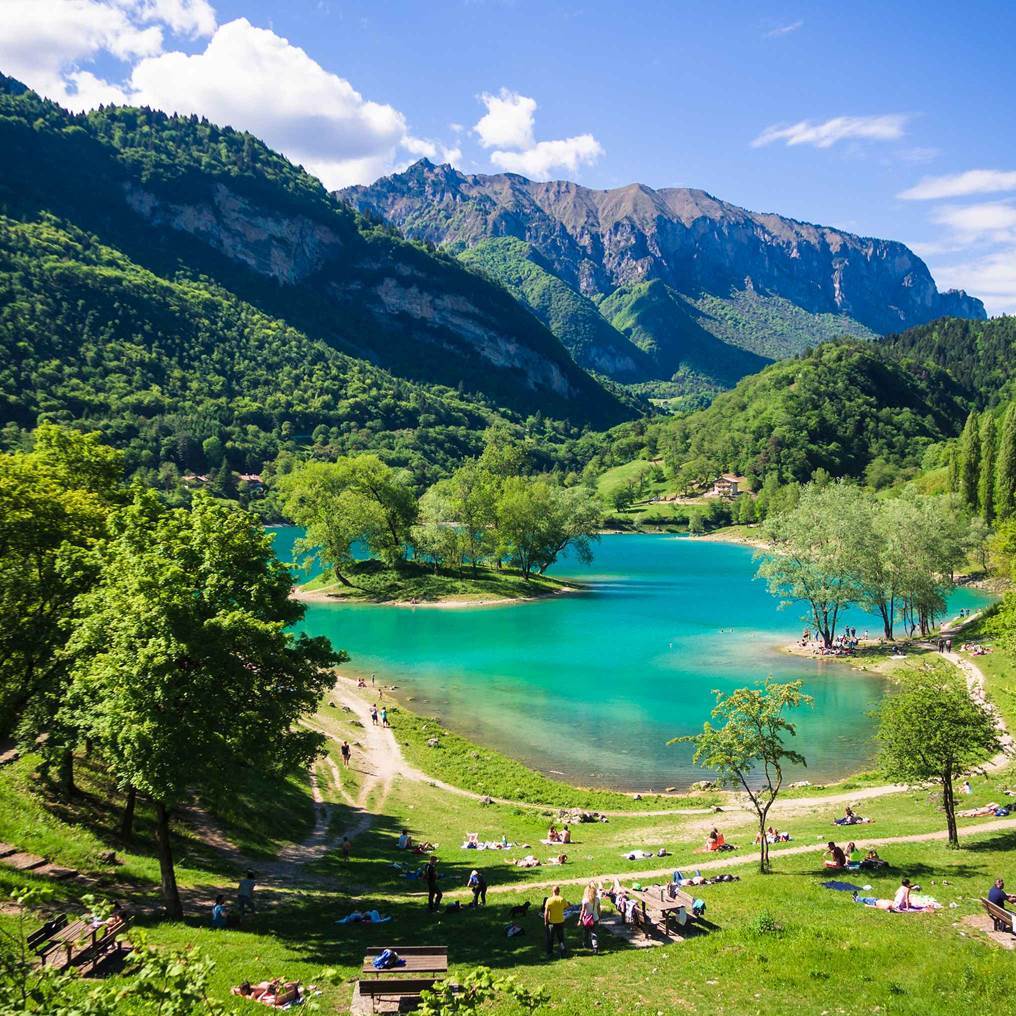 A small naturalistic jewel: Lake Tenno - Lago di Tenno | Secret World Trip Planner