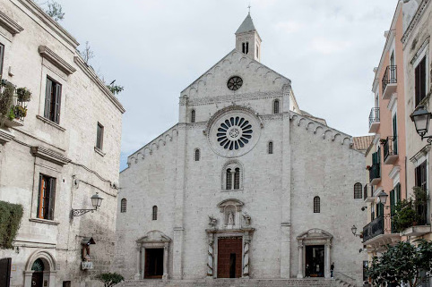 Bari und die Kathedrale von San Sabino — Bari