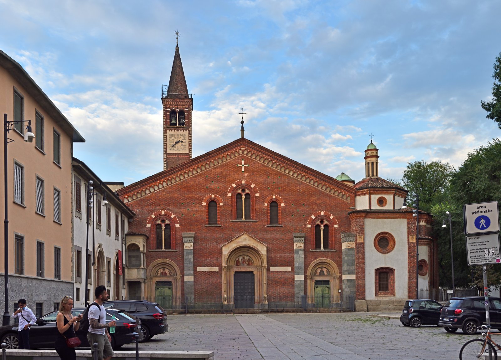Milan | Basilica of S. Eustorgio - Milano | Secret World Trip Planner