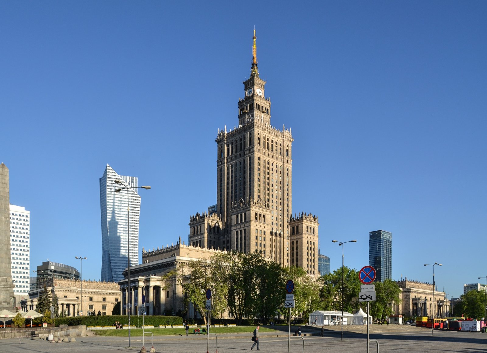 Varsavia : Palace of Culture and Science - Warszawa | Secret World Trip Planner
