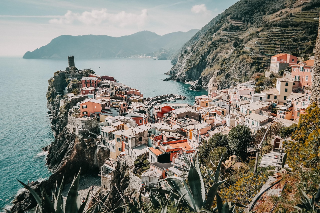 Riomaggiore మరియు దాని రంగుల ఇళ్ళు - Riomaggiore | Secret World Trip Planner