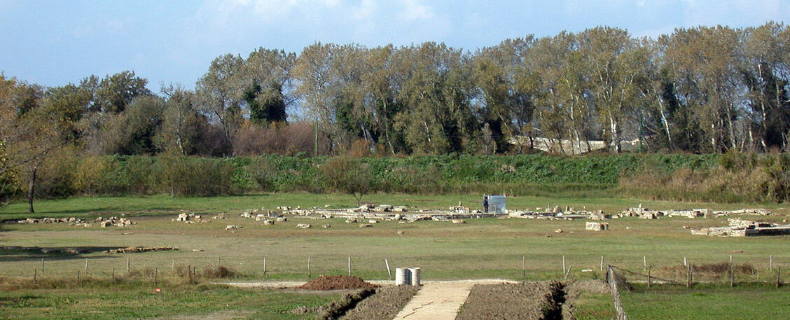 Paestum | Santuario di Hera alla Foce del Sele - Ponte Barizzo | Secret World Trip Planner