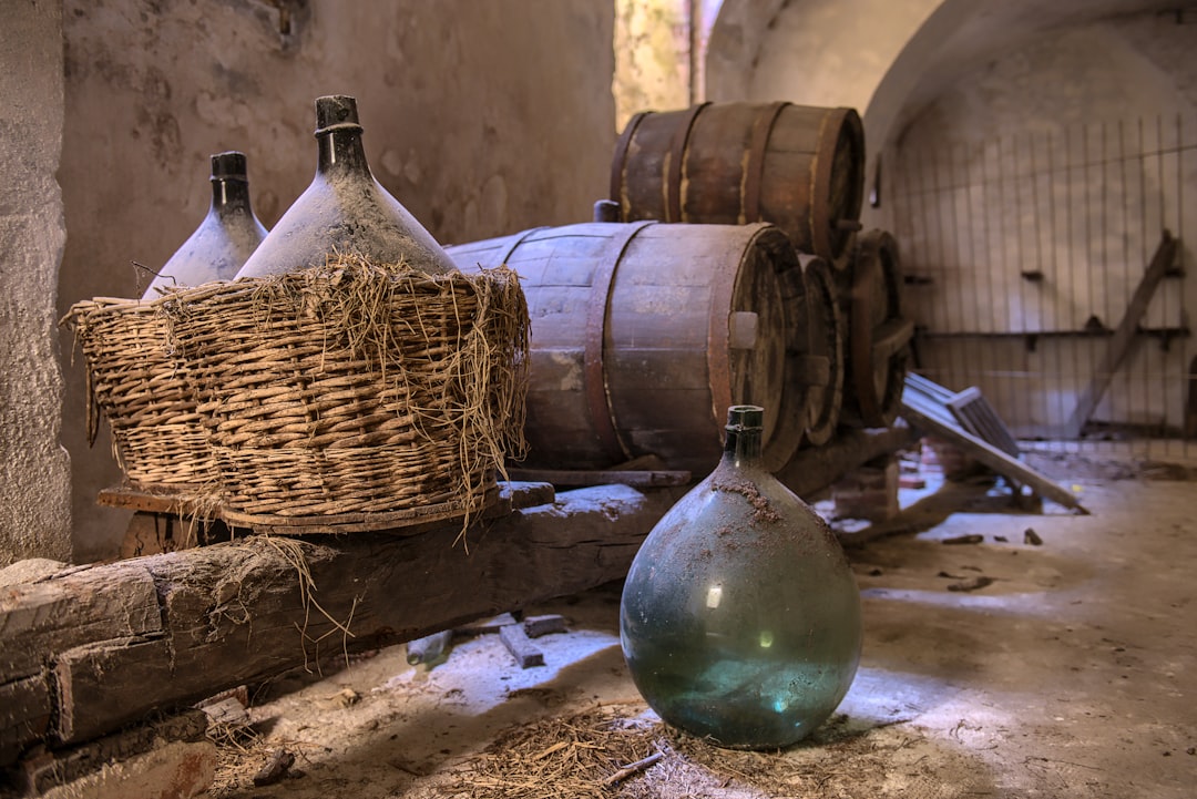 Museum für Ausrüstung für gekochten Wein - Loro Piceno | Secret World Trip Planner