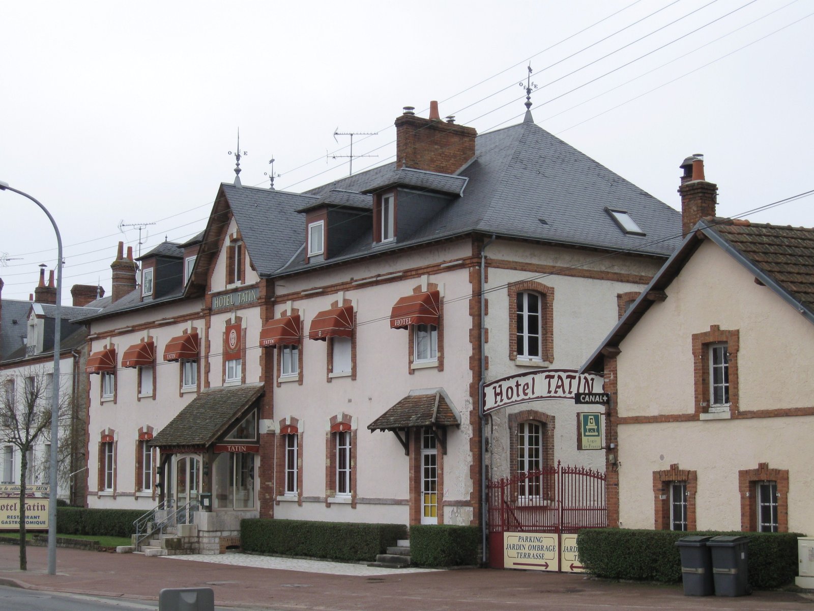 Tarte Tatin - Lamotte-Beuvron | Secret World Trip Planner