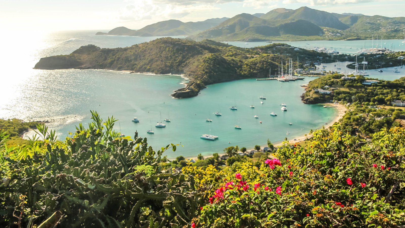 Nationalpark Antigua | Nelson's Dockyard - Dockyard Drive | Secret World Trip Planner
