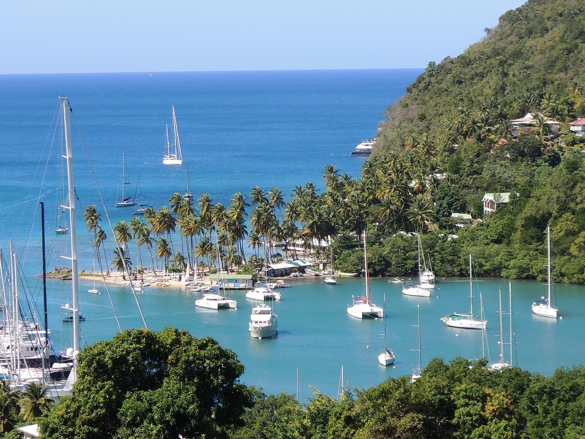 Die Pitons, die Zwillingsgipfel von St. Lucia - Piton Mitan | Secret World Trip Planner