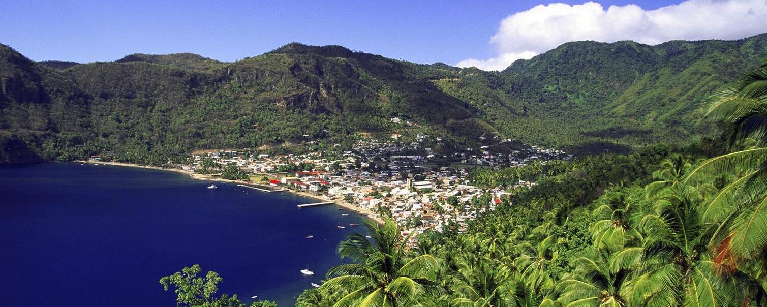 Das farbenfrohe Fischerdorf Soufrière — Soufrière