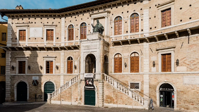 Palazzo dei Priori múzeumegyüttes - Fermo | Secret World Trip Planner