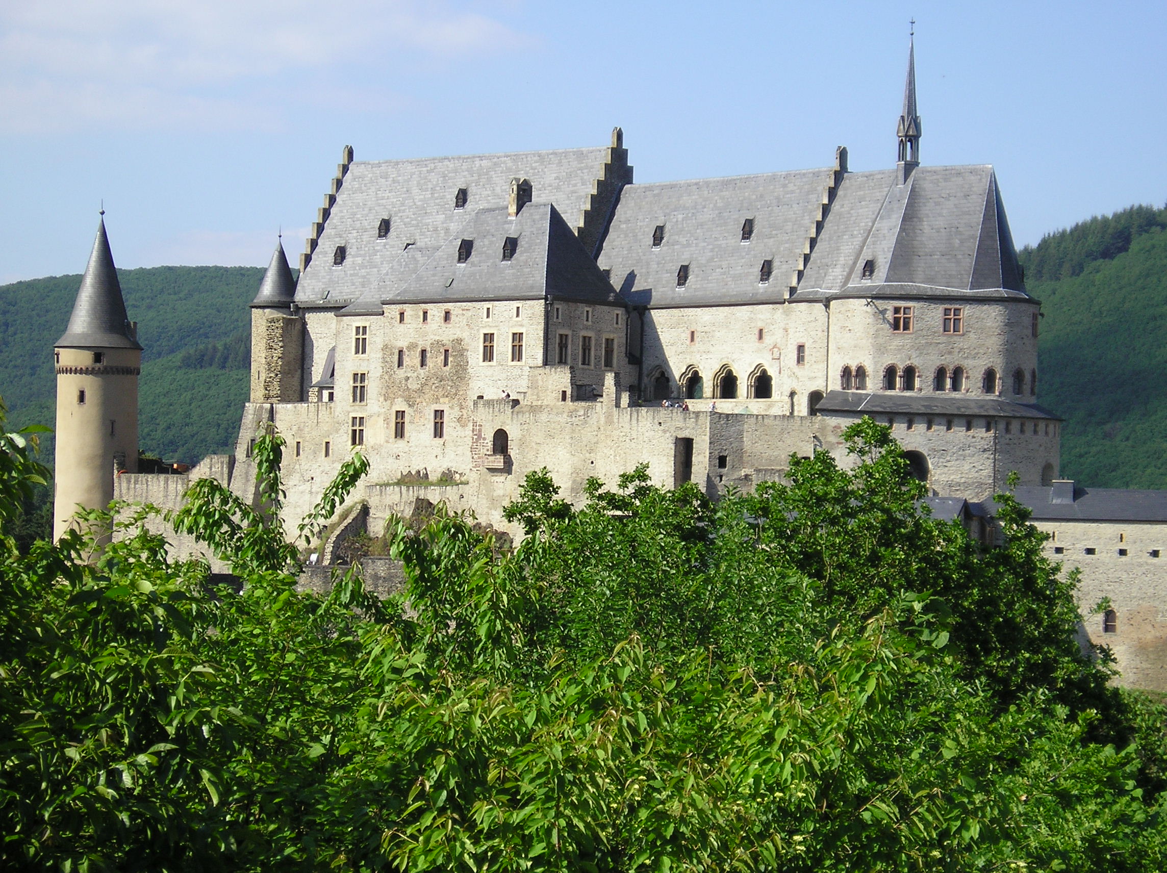 Luxembourg | The beautiful Vianden Castle - Vianden | Secret World Trip Planner