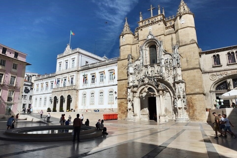 The Mosteiro de Santa Cruz and the first king of Portugal — Coimbra