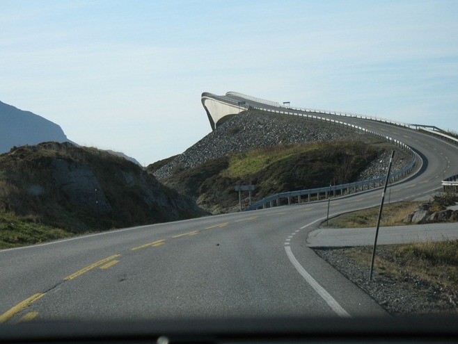Storseisundet - The Bridge to Nowhere — Storseisundet