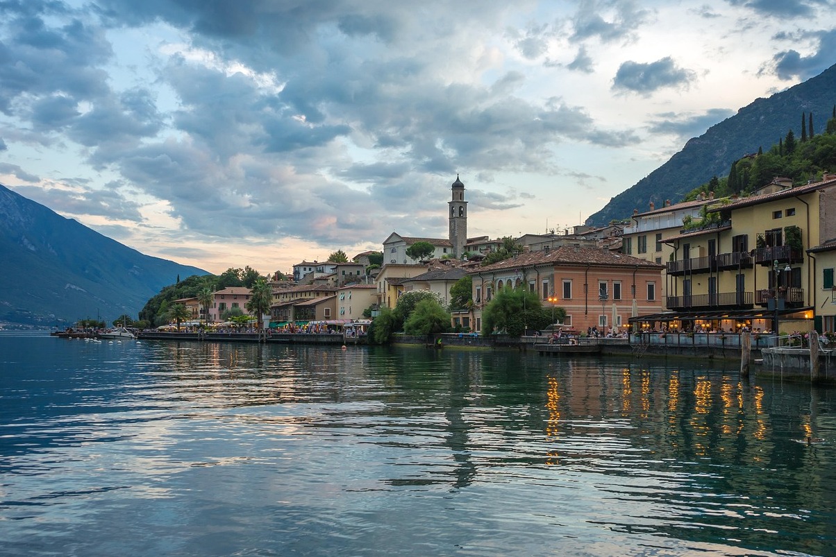 Europe's most spectacular cycle path: the Gardesana - 25010 Limone Sul Garda BS | Secret World Trip Planner