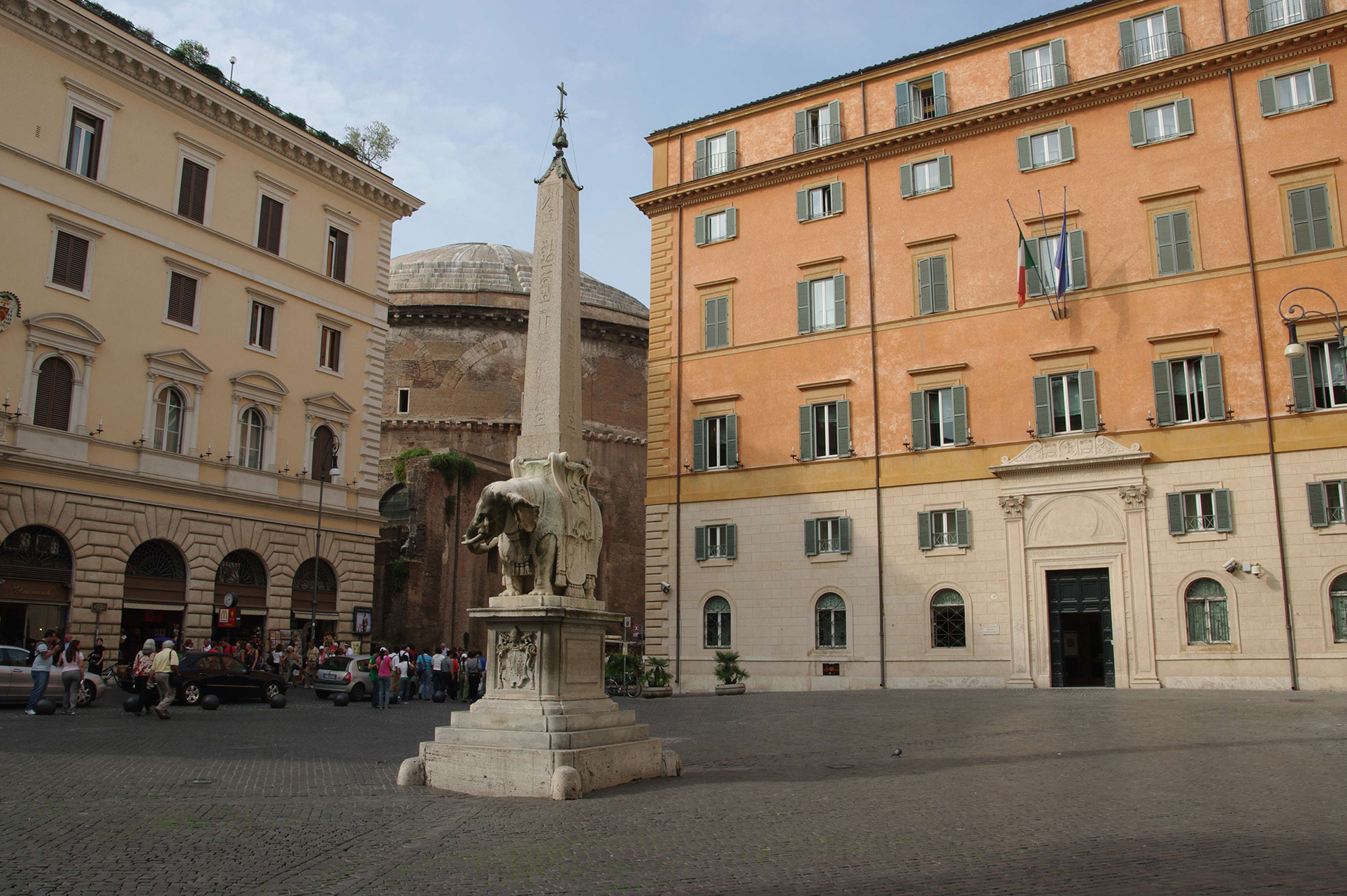 Piazza della मिनर्वा और उसे - Roma | Secret World Trip Planner