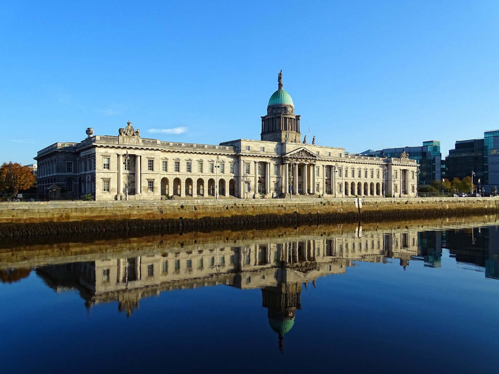 The Custom House in Dublin - Dublin 1 | Secret World Trip Planner