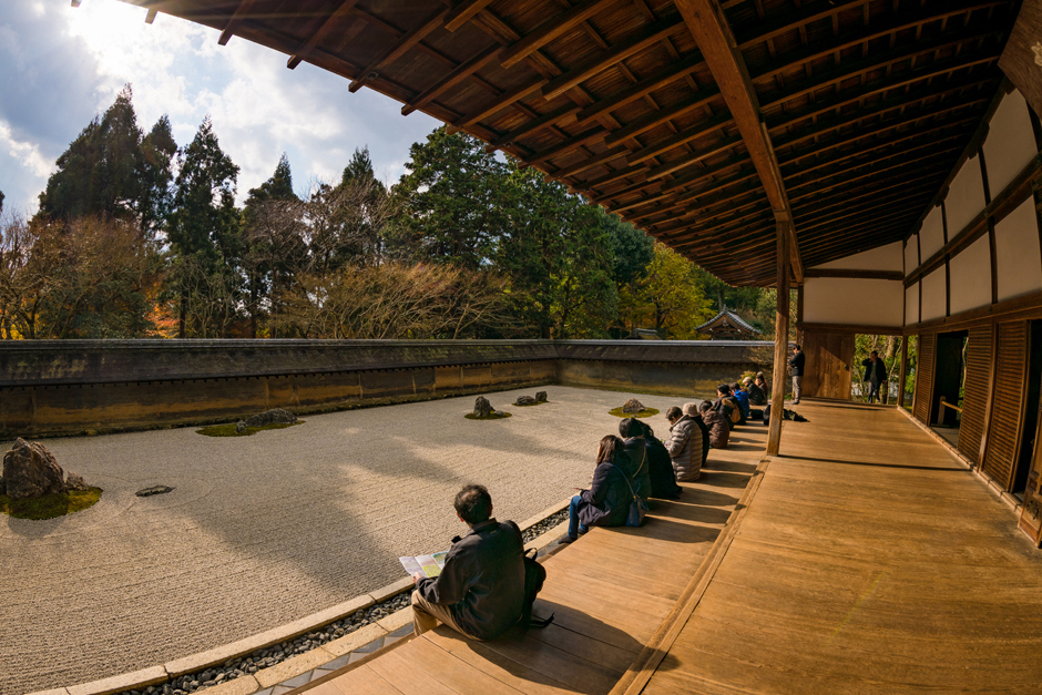 Ryoanji Temple and the  most famous rock garden in Japan — Ky?to-shi