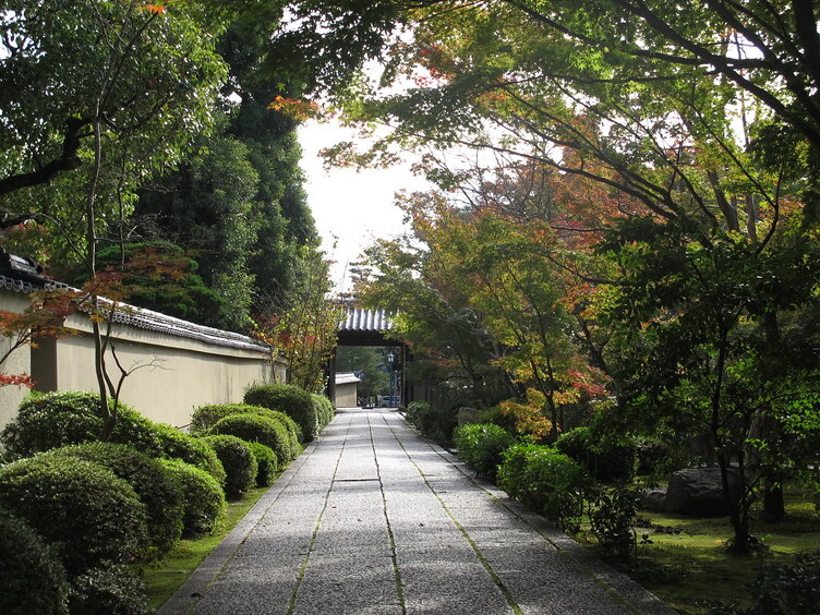 Daitokuji ist ein großer ummauerter Tempelkomplex in Kyoto — Kyoto