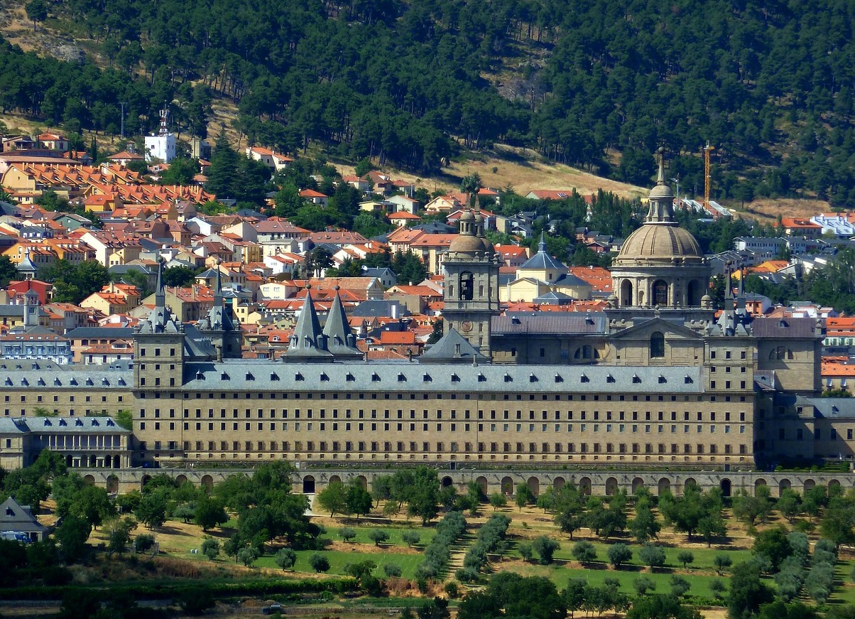 San Lorenzo de El Escorial : Der Escorial - San Lorenzo de El Escorial | Secret World Trip Planner