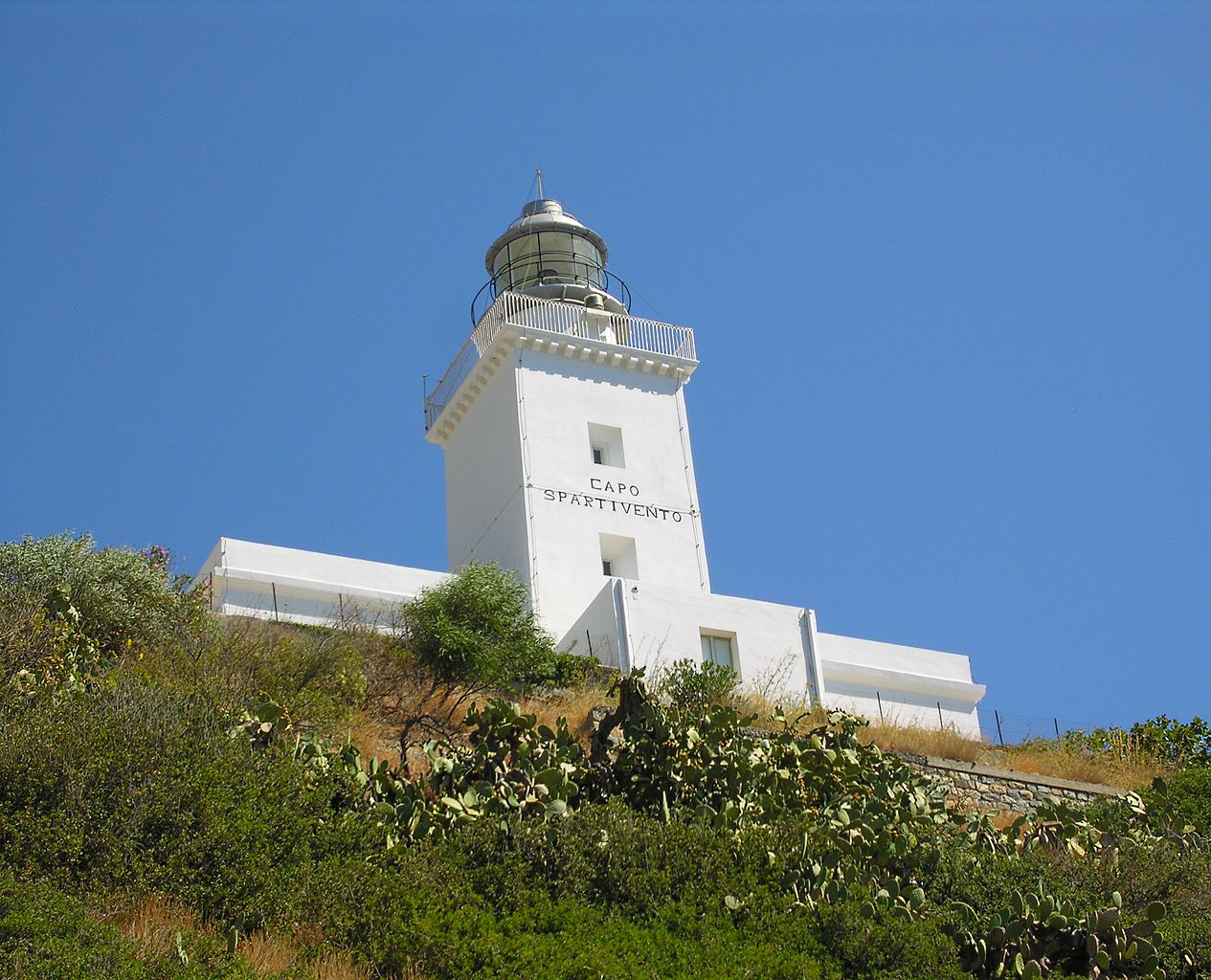 Kalabrija: Capo Spartivento Švyturys - Via Faro Capo Spartivento | Secret World Trip Planner