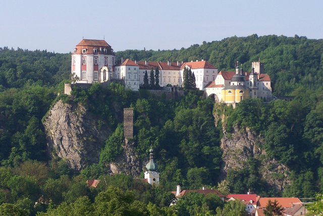 Das Schloss von Vranov nad Dyjí - Vranov nad Dyjí | Secret World Trip Planner