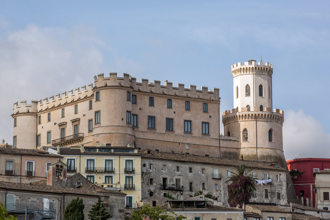Herzogliches Schloss von Corigliano Calabro — Corigliano Calabro