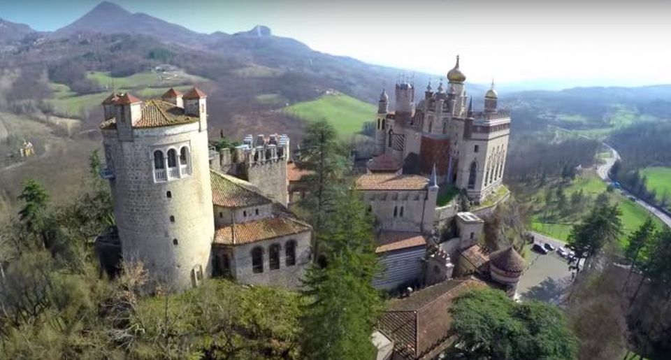 Il castello di Rocchetta Mattei — Ponte