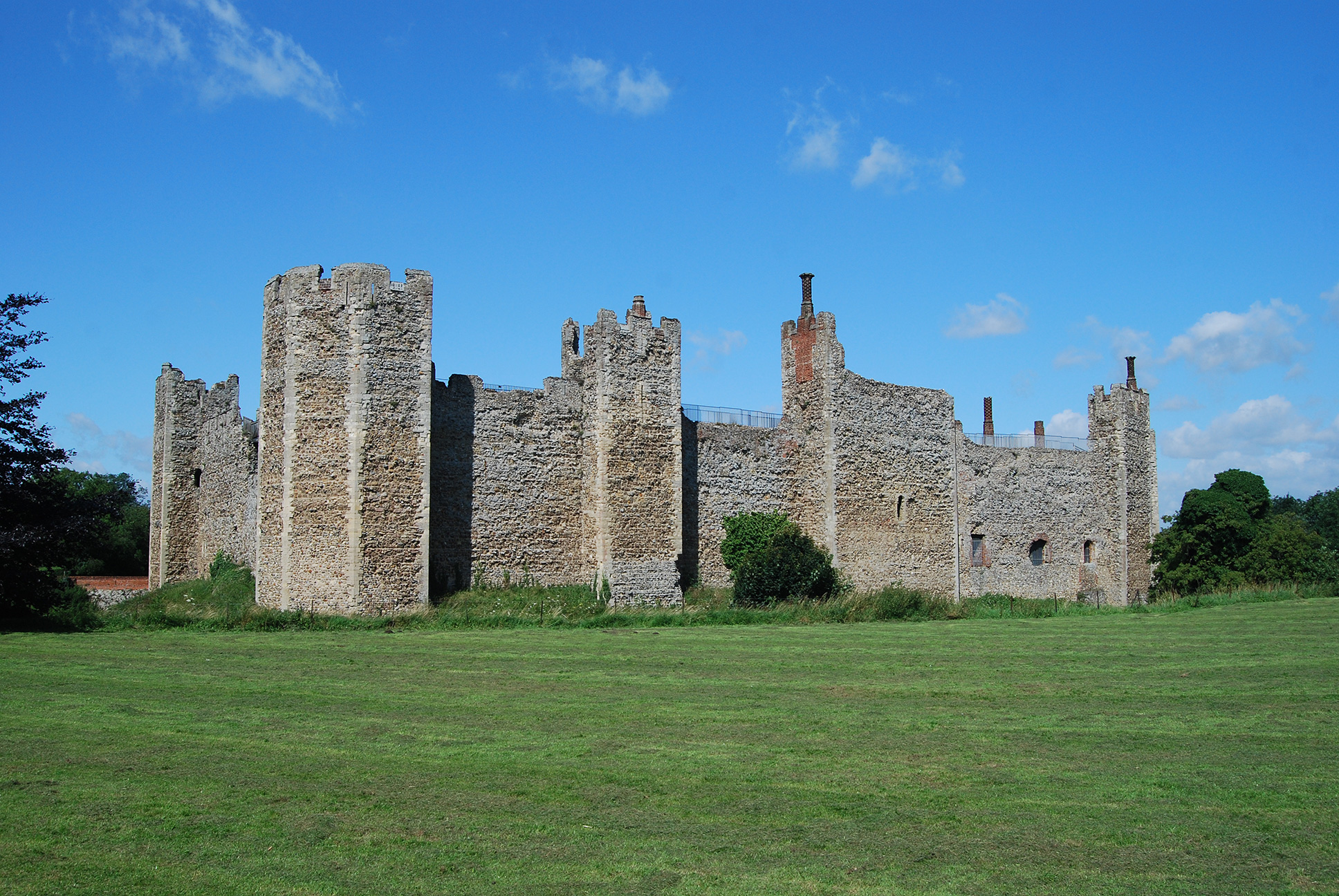 Burg Framlingham - Framlingham | Secret World Trip Planner