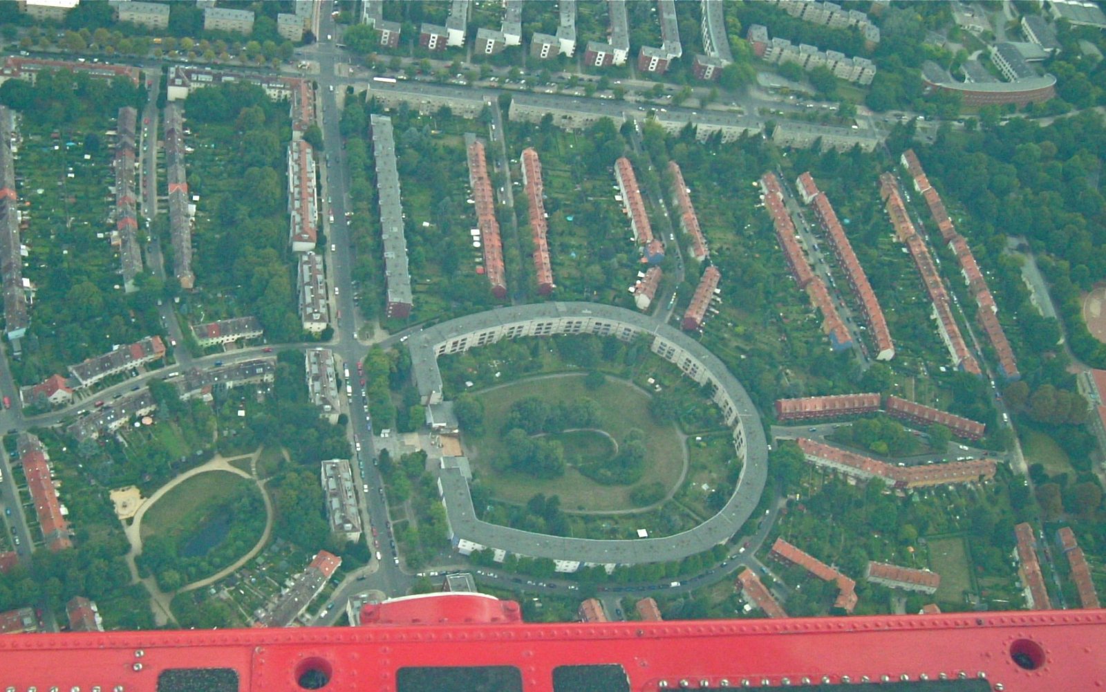 The Hufeisensiedlung is a housing estate in Berlin - Berlino | Secret World Trip Planner