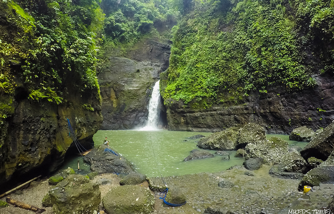 Pagsanjan Falls, ein berühmter Wasserfall auf den Philippinen — Pagsanjan