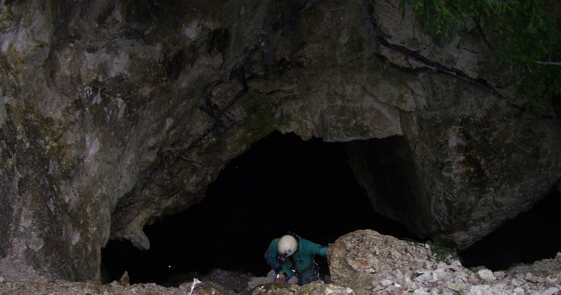 Oasen-Jagtal-Pfad - Profunnata-Höhle - Senerchia | Secret World Trip Planner