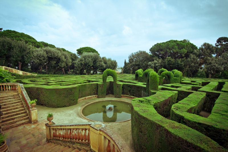 Horta-Labyrinth, Spanien - Barcelona | Secret World Trip Planner
