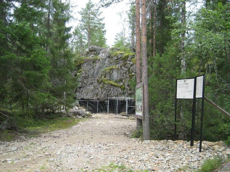 Susiluola (Wolf Cave) - Kristiinantie 100 | Secret World Trip Planner