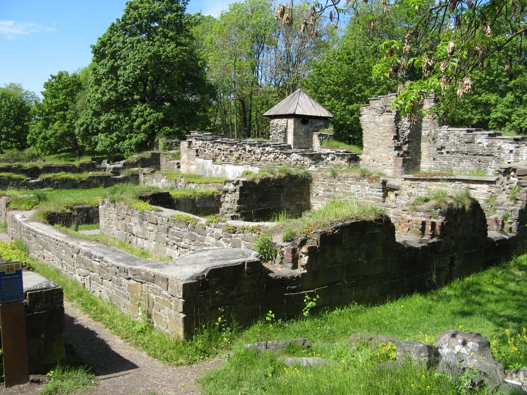 Rovine del monastero di Hovedøya - Oslo | Secret World Trip Planner