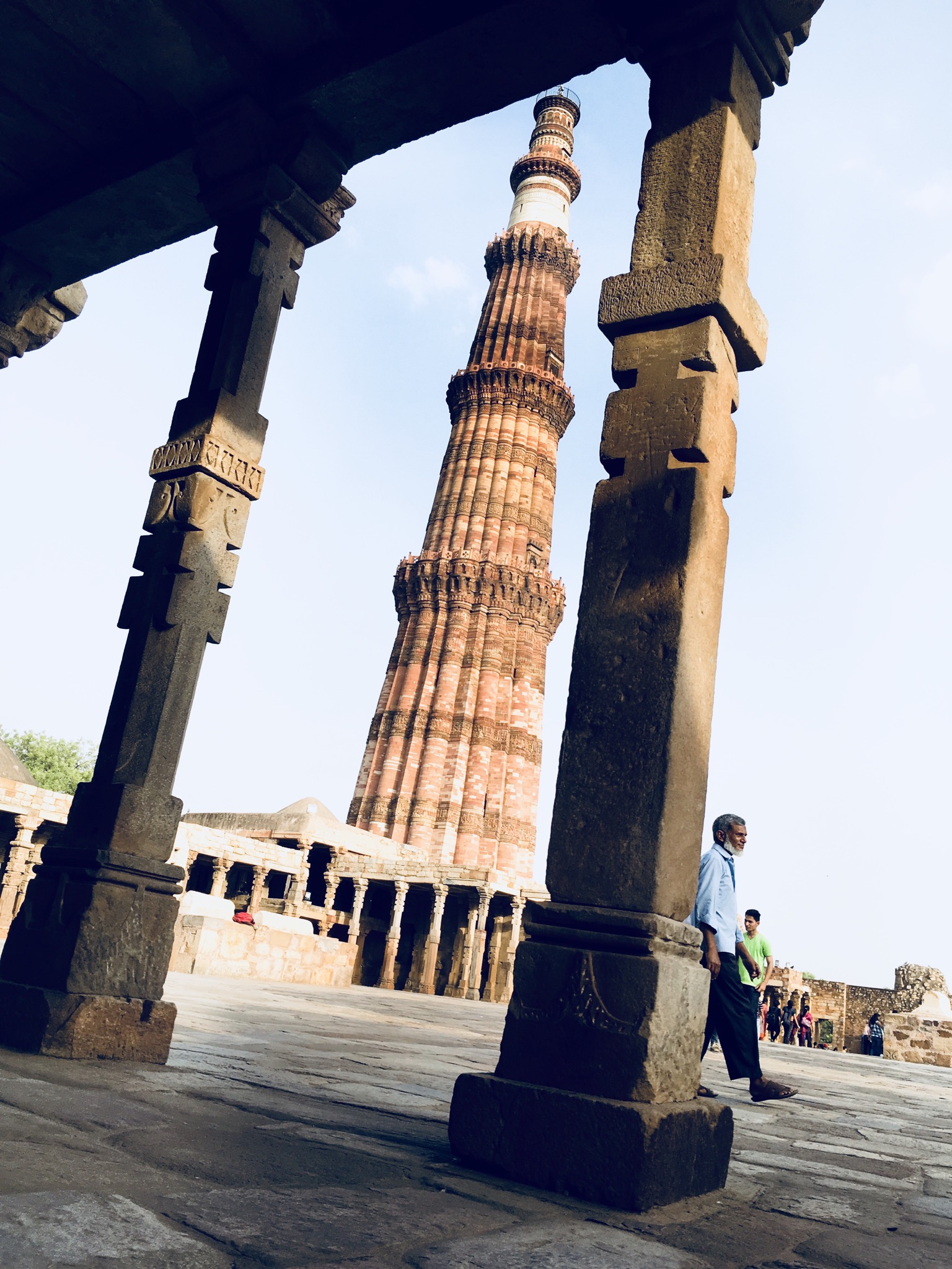 Qutb Minar:das zweithöchste Backsteinminarett der Welt - Nuova Delhi | Secret World Trip Planner