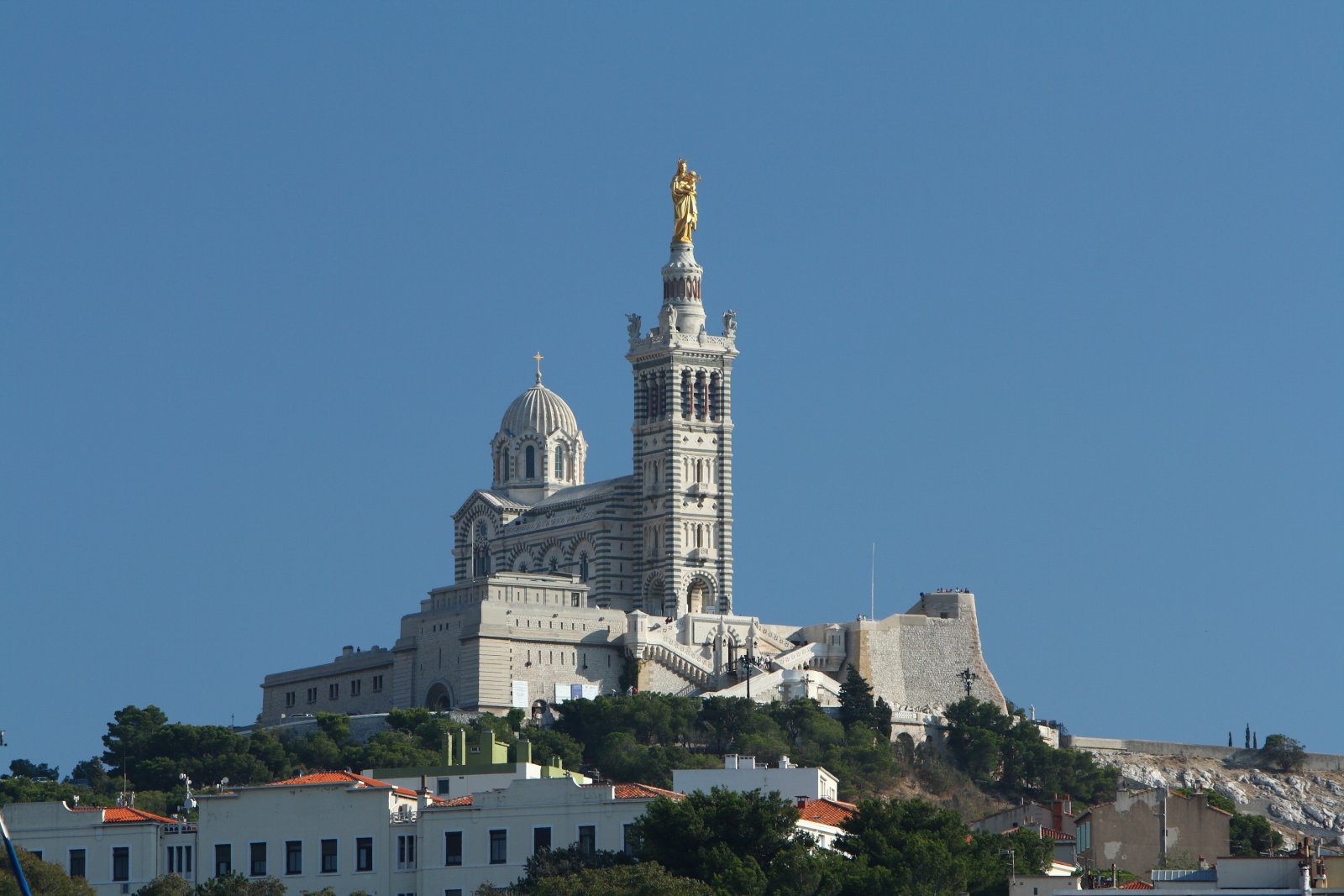 Marseille und der unglaubliche Notre-Dame de la Garde - Marseille | Secret World Trip Planner