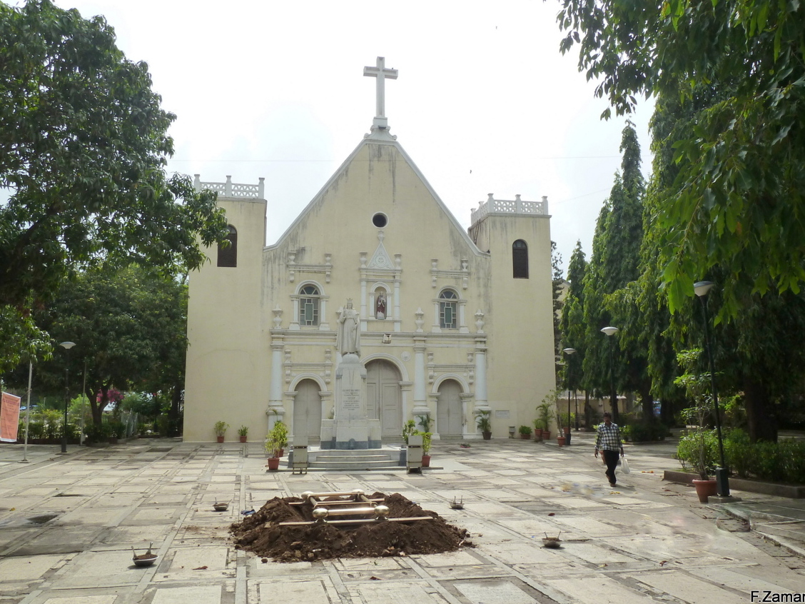 The church of St. Andrew: Christianity in Bombay (Mumbai) - Mumbai | Secret World Trip Planner