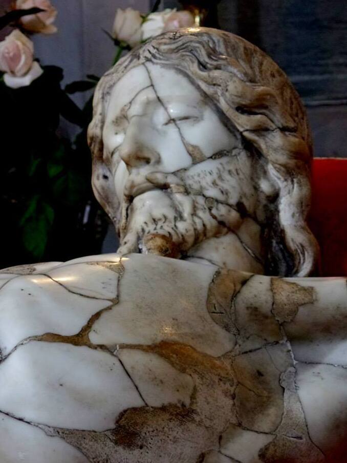 Krist u bazilici dello Spirito Santo u Napulju - Napoli | Secret World Trip Planner