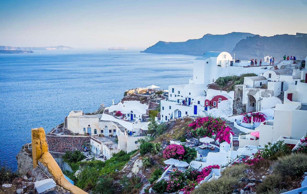 Oia und der Sonnenuntergang der Unendlichkeit - Oia | Secret World Trip Planner