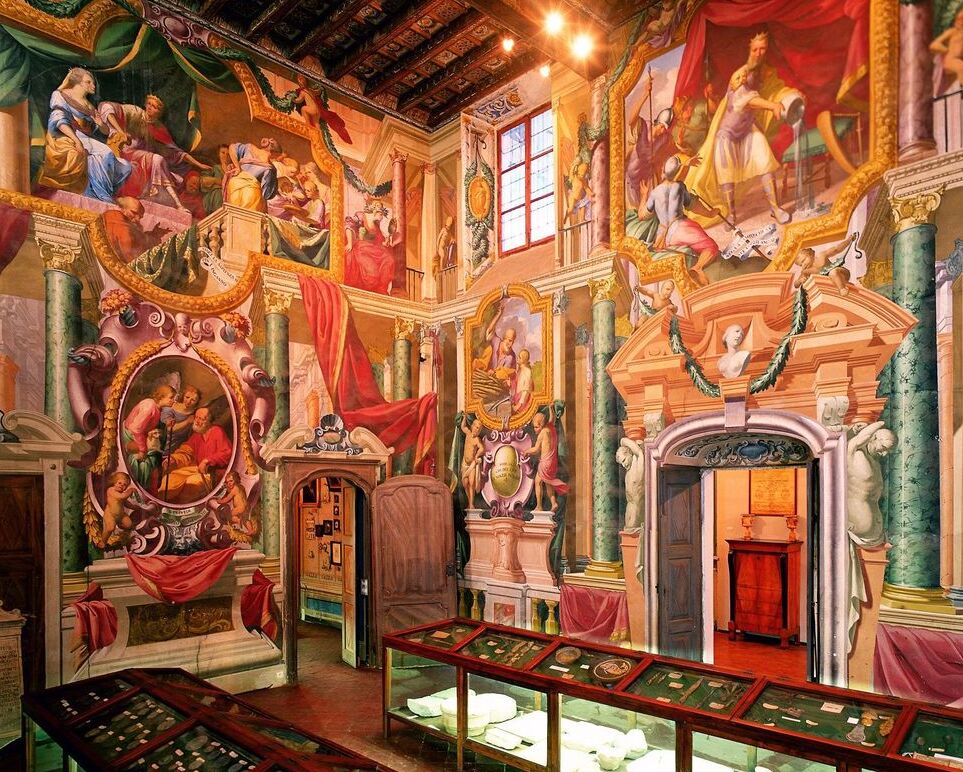 Salmour: Salmatoris Palace and the Shroud - Salmour | Secret World Trip Planner