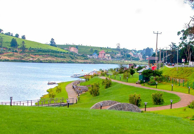 Lake Gregory - Nuwara Eliya | Secret World Trip Planner